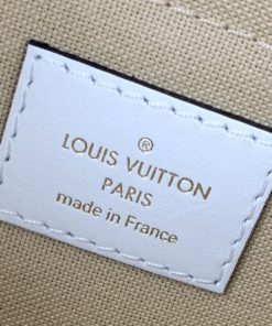 Louis Vuitton Neverfull Monogram Giant Pouch