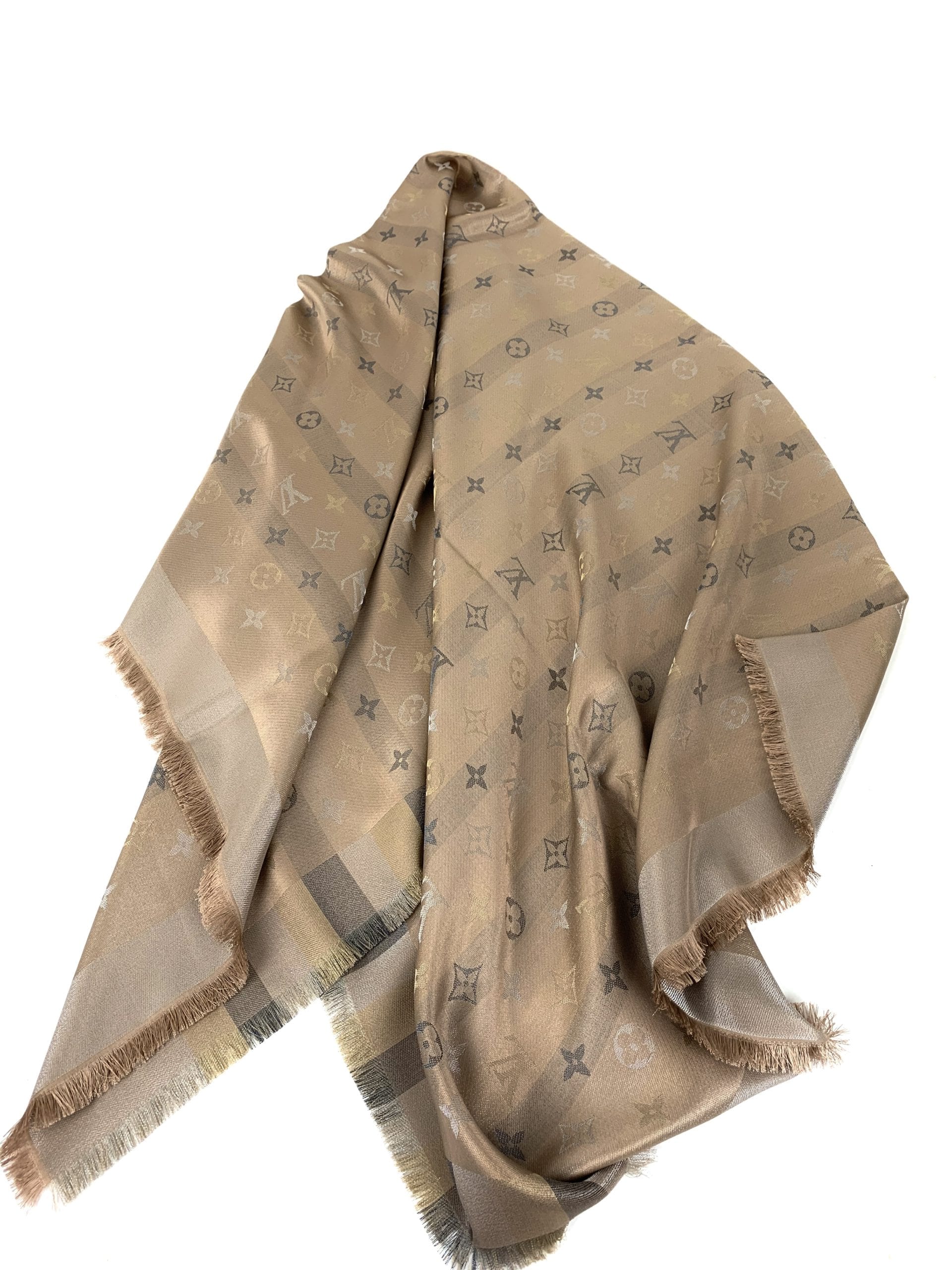 Louis Vuitton monogram Verone Tone on tone shawl weaved jacquard