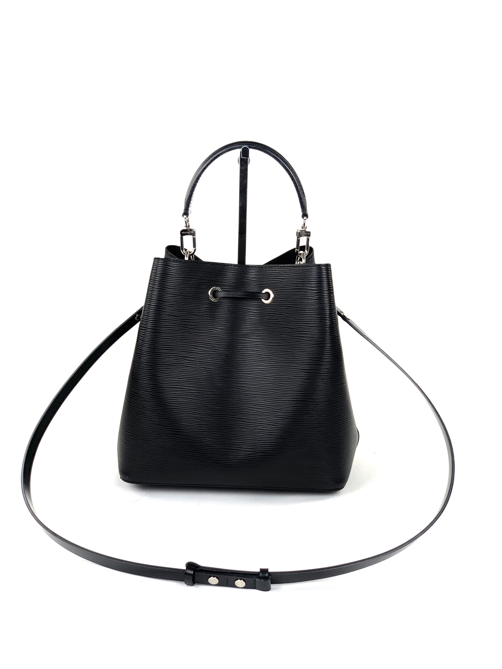 LOUIS VUITTON Neonoé bag in black epis leather, sliding…