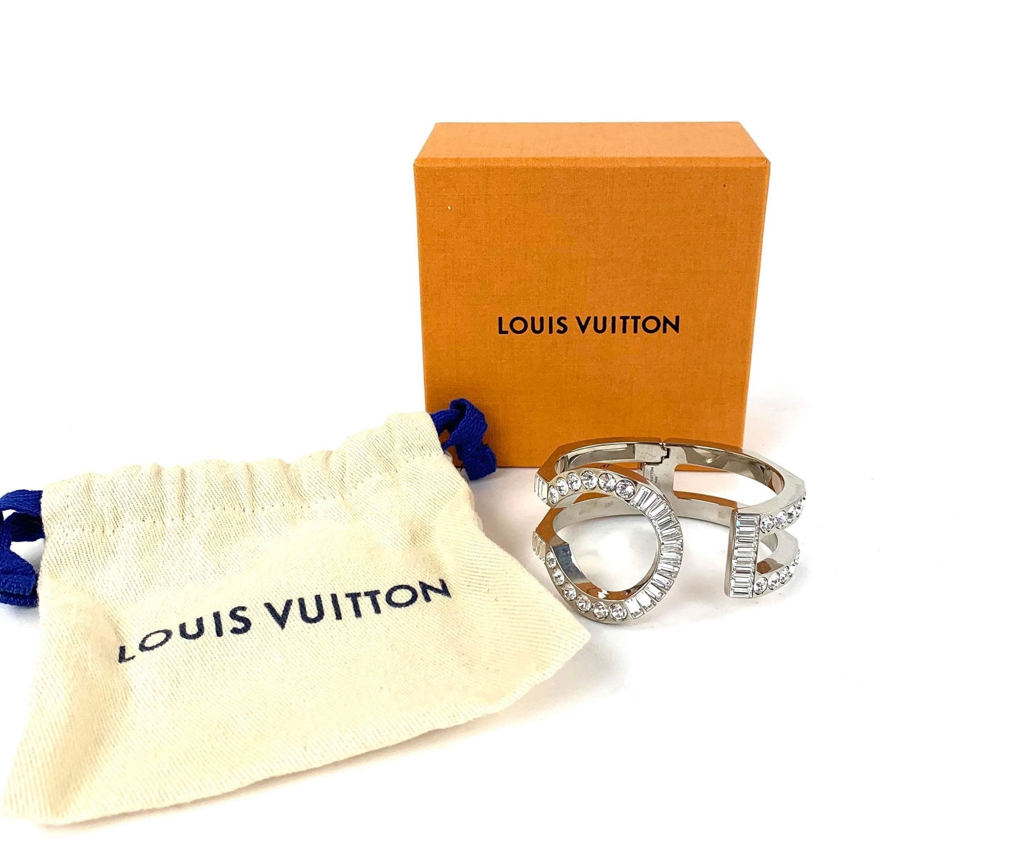 LOUIS VUITTON Swarovski Essential V Strass Bracelet Gold 100788