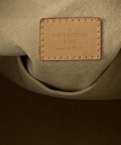 Louis Vuitton Azur Artsy MM logo