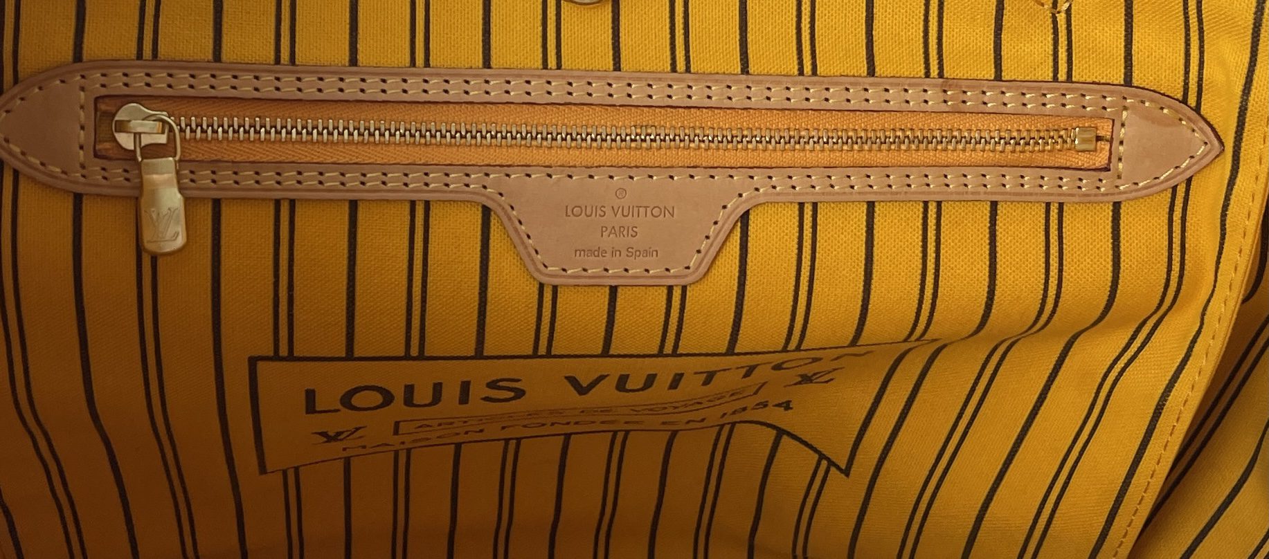 Louis Vuitton Neverfull MM Mimosa