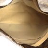 Louis Vuitton Monogram Artsy MM Hobo 11