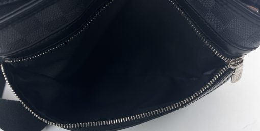 Louis Vuitton Graphite Thomas Messenger Bag 10