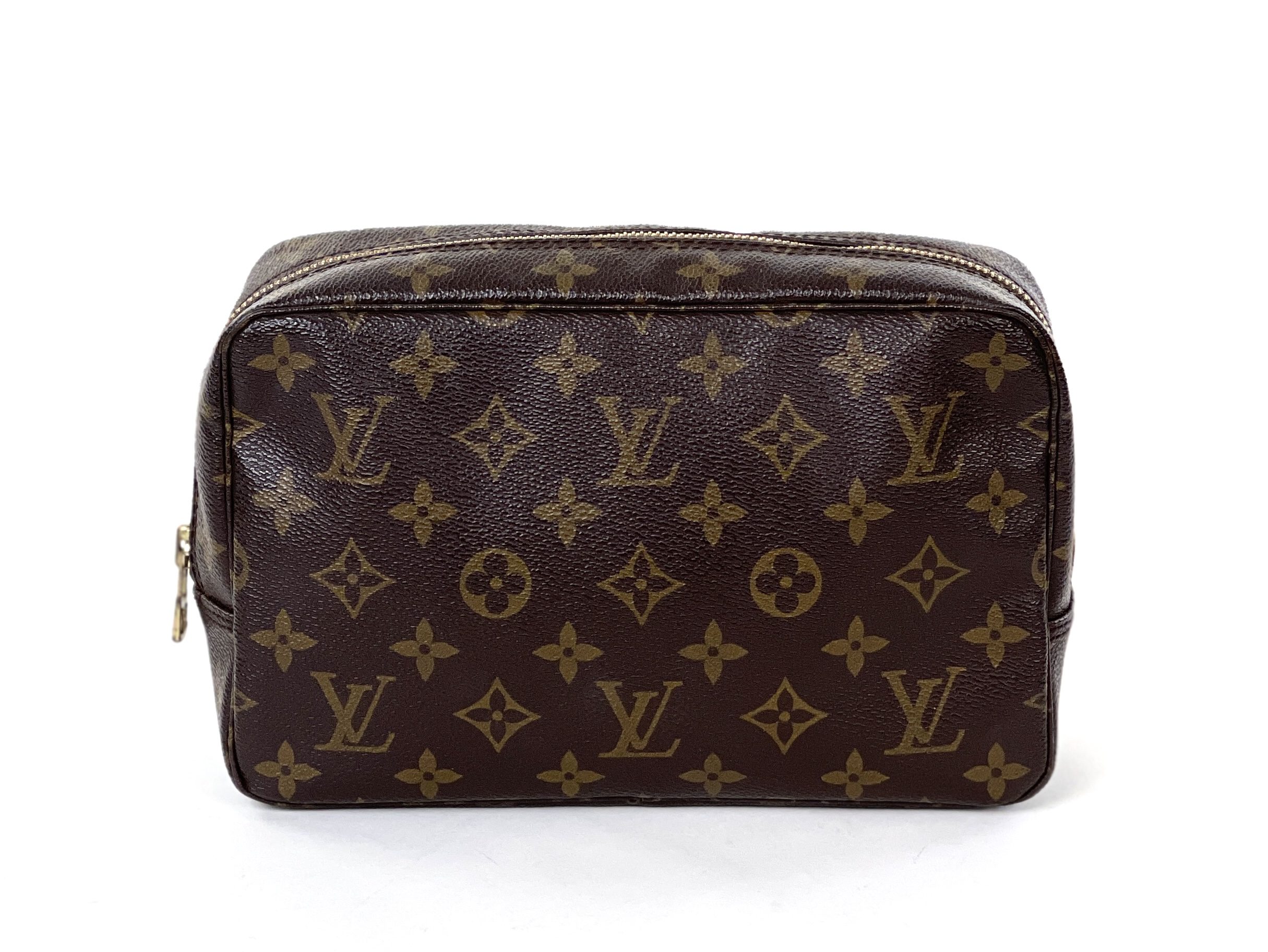 Shop Louis Vuitton 2023-24FW Monogram Canvas Plain Leather Logo Pouches & Cosmetic  Bags (M23530) by Mikrie
