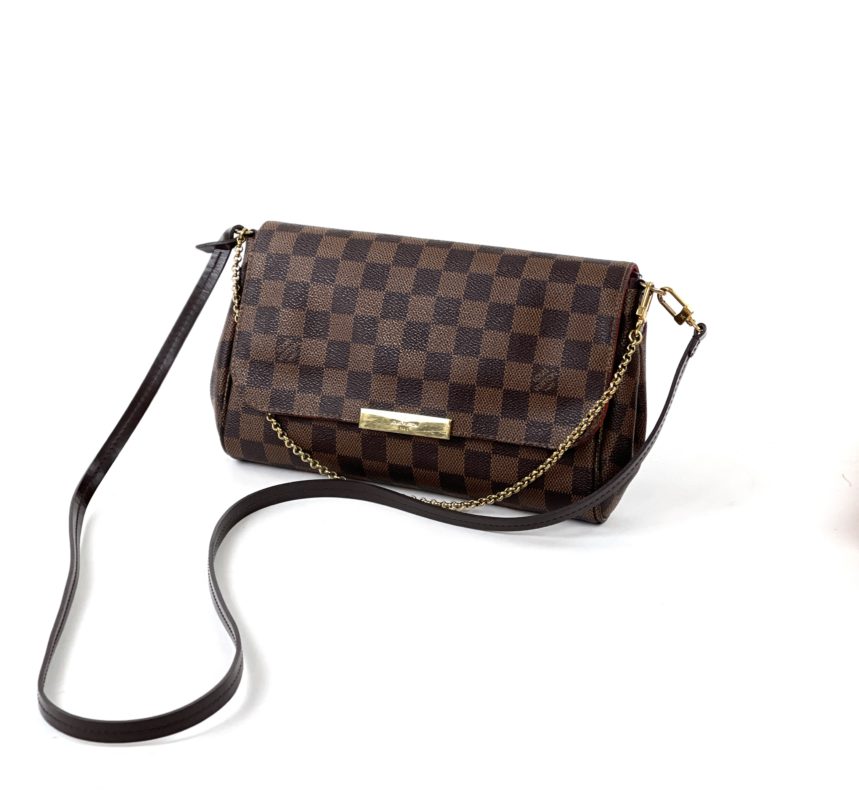 Louis Vuitton Favorite MM Damier Ebene with Clemence wallet and Cles.  Louis  vuitton handbags black, Louis vuitton handbags prices, Louis vuitton  favorite mm