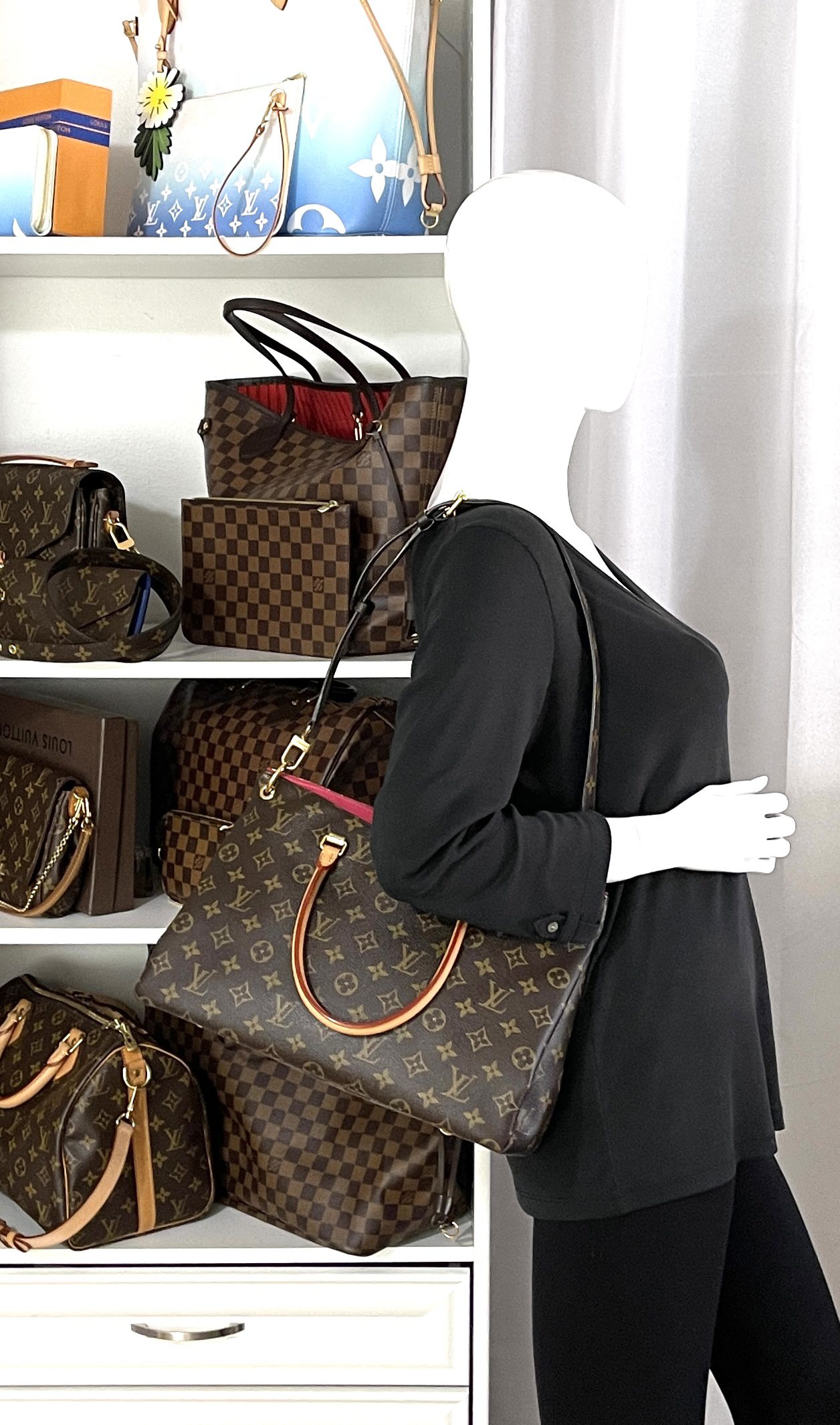 Louis Vuitton, Bags, Beautiful Louis Vuitton Monogram Pallas Mm