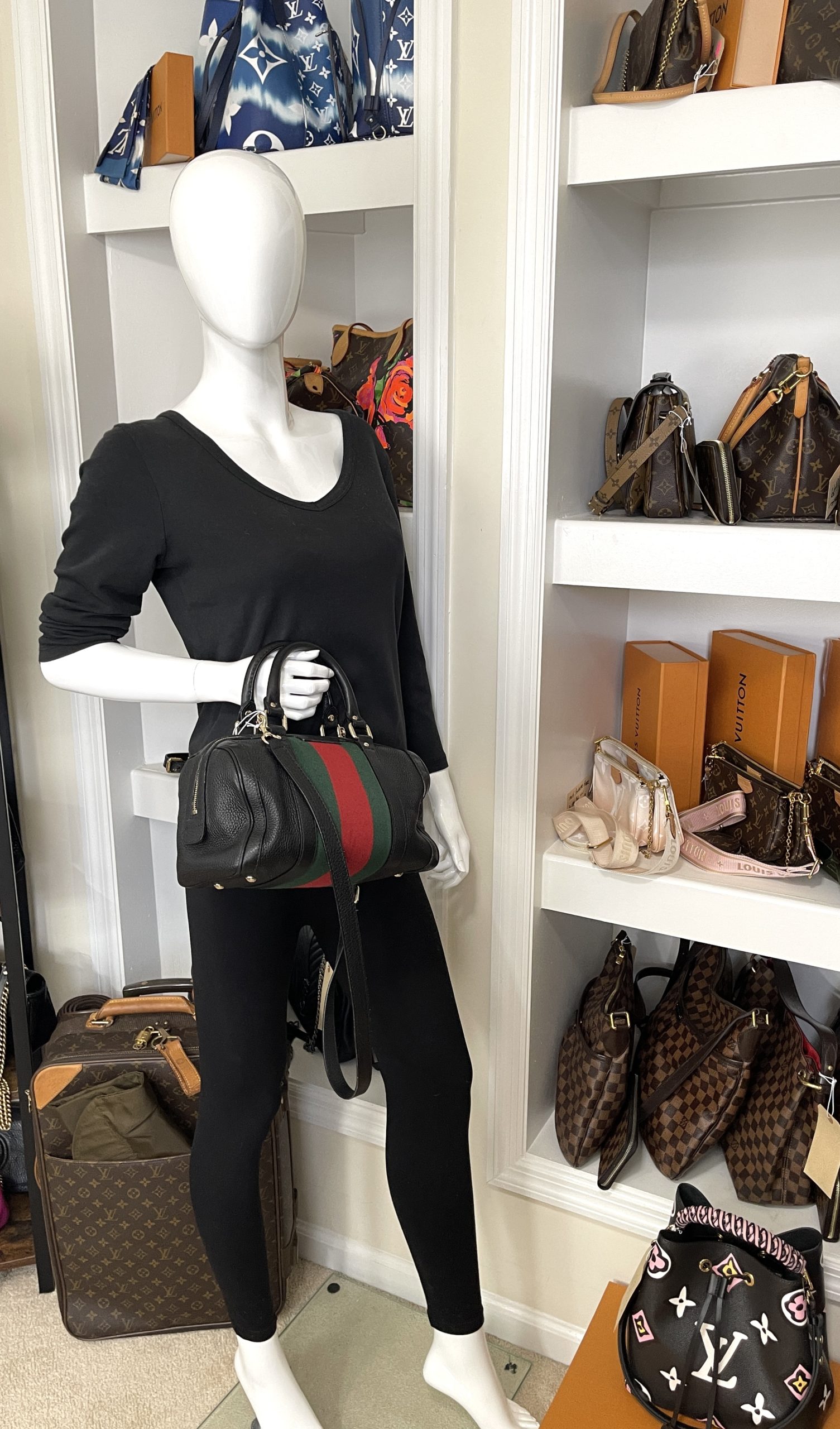 Lot - Gucci Black Leather Striped Boston Bag