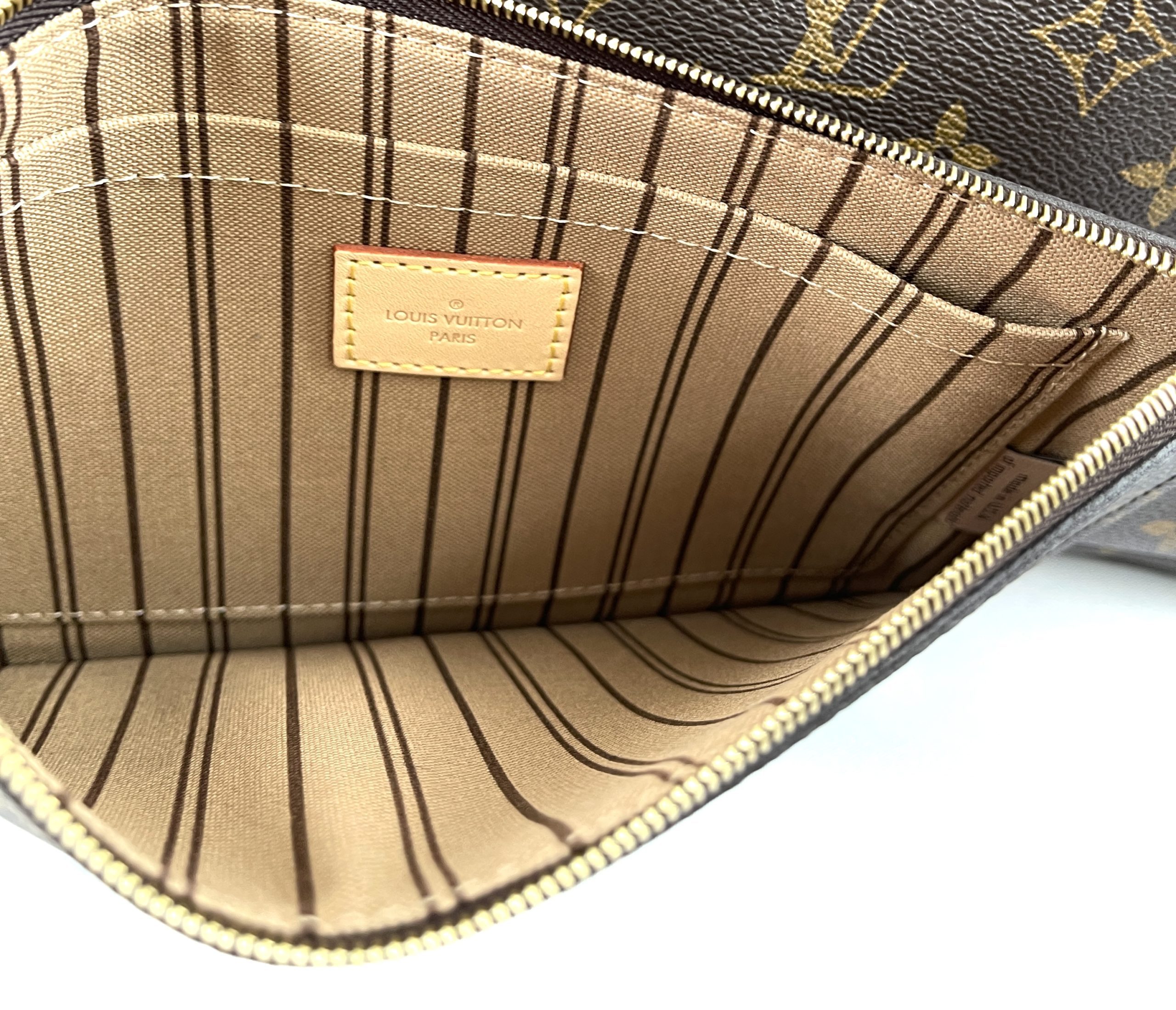 Louis Vuitton Monogram Neverfull GM Pouch-BRAND NEW! – HarperHaven.Lux