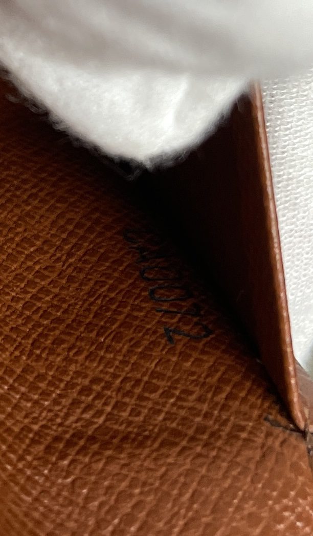 Louis Vuitton ENVELOPE BUSINESS CARD HOLDER Monogram 4.1 x 3.1 x