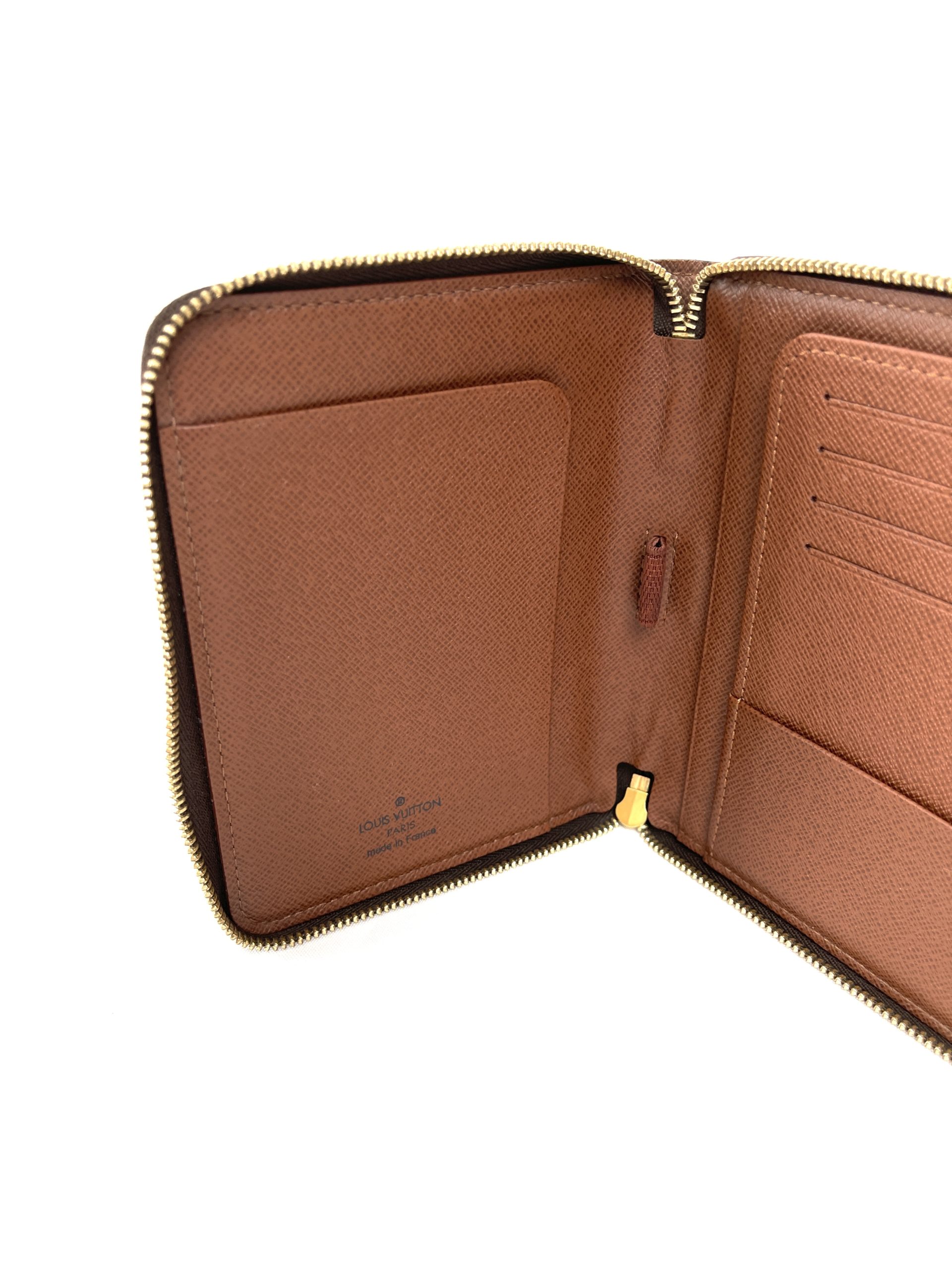 Louis Vuitton Monogram Zip Passport Holder - Brown Wallets, Accessories -  LOU122912