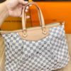 Louis Vuitton Damier Azur Siracusa GM 4
