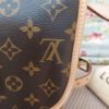 Louis Vuitton Monogram Saumur 30 Messenger 23