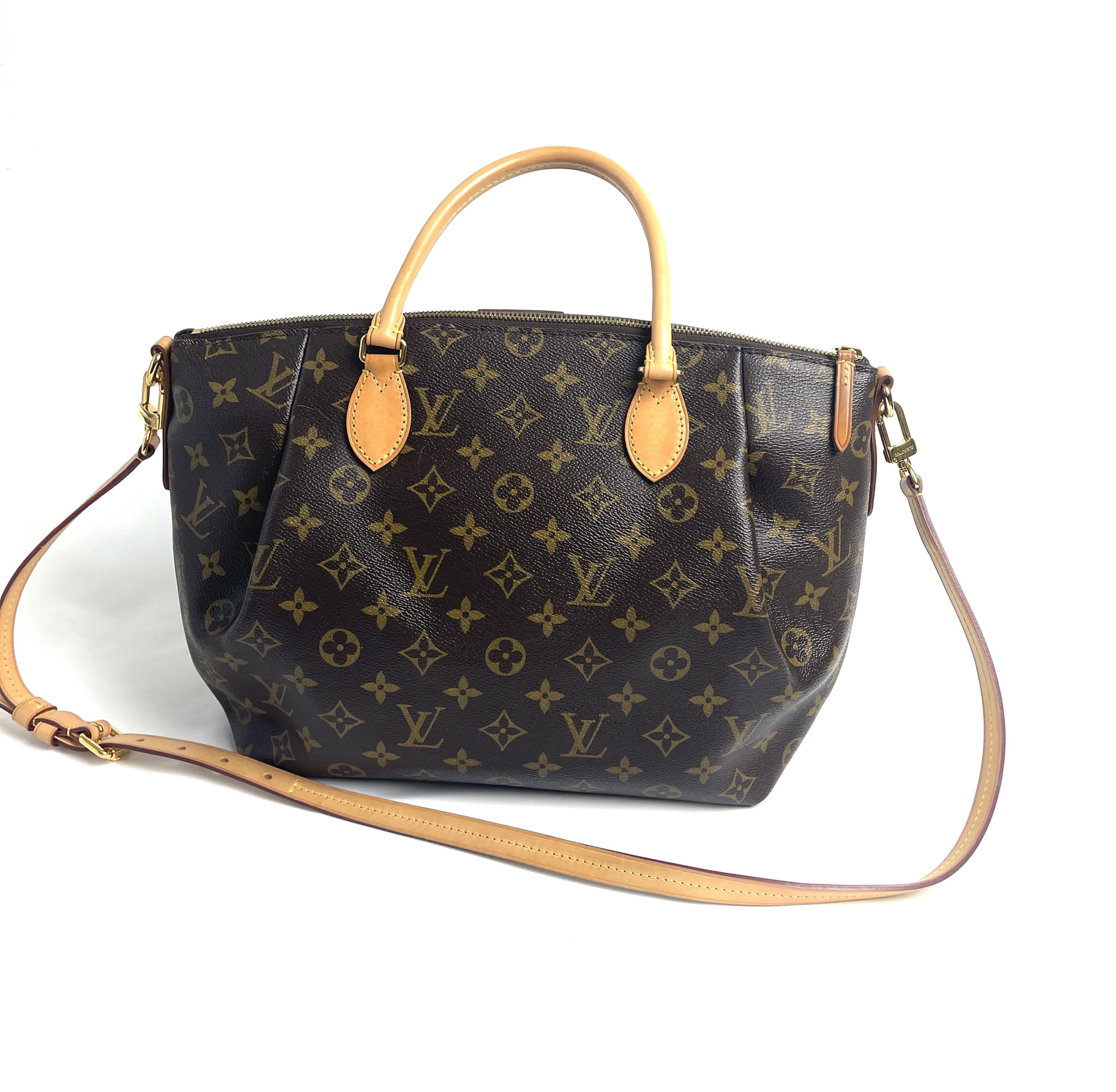 Turenne medium size handbag by Louis Vuitton <3 #carolinaherrera  #victoriasecrets #michael…