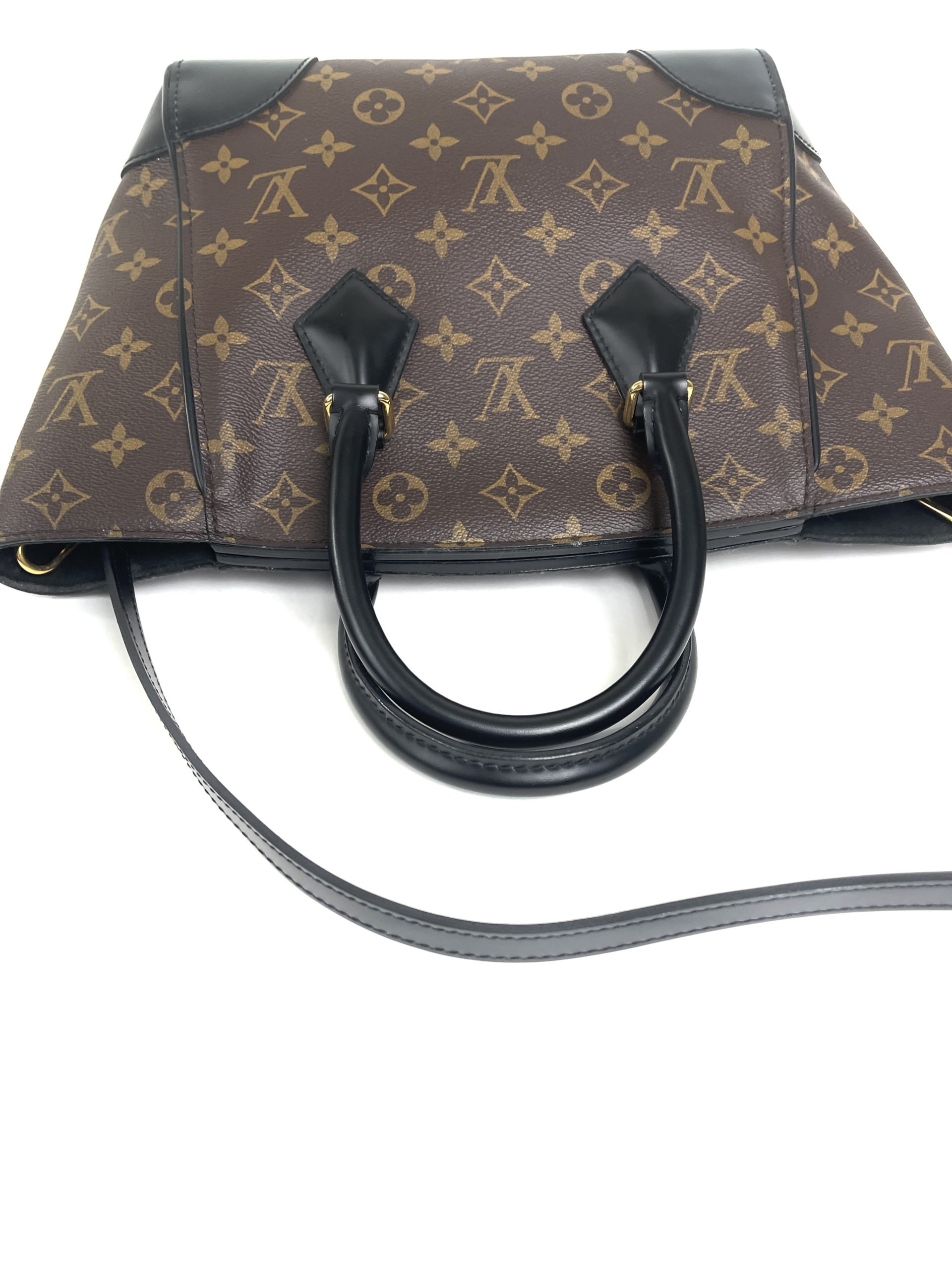 Louis Vuitton Monogram Canvas Favorite PM Shoulder Bag (SHF-22737