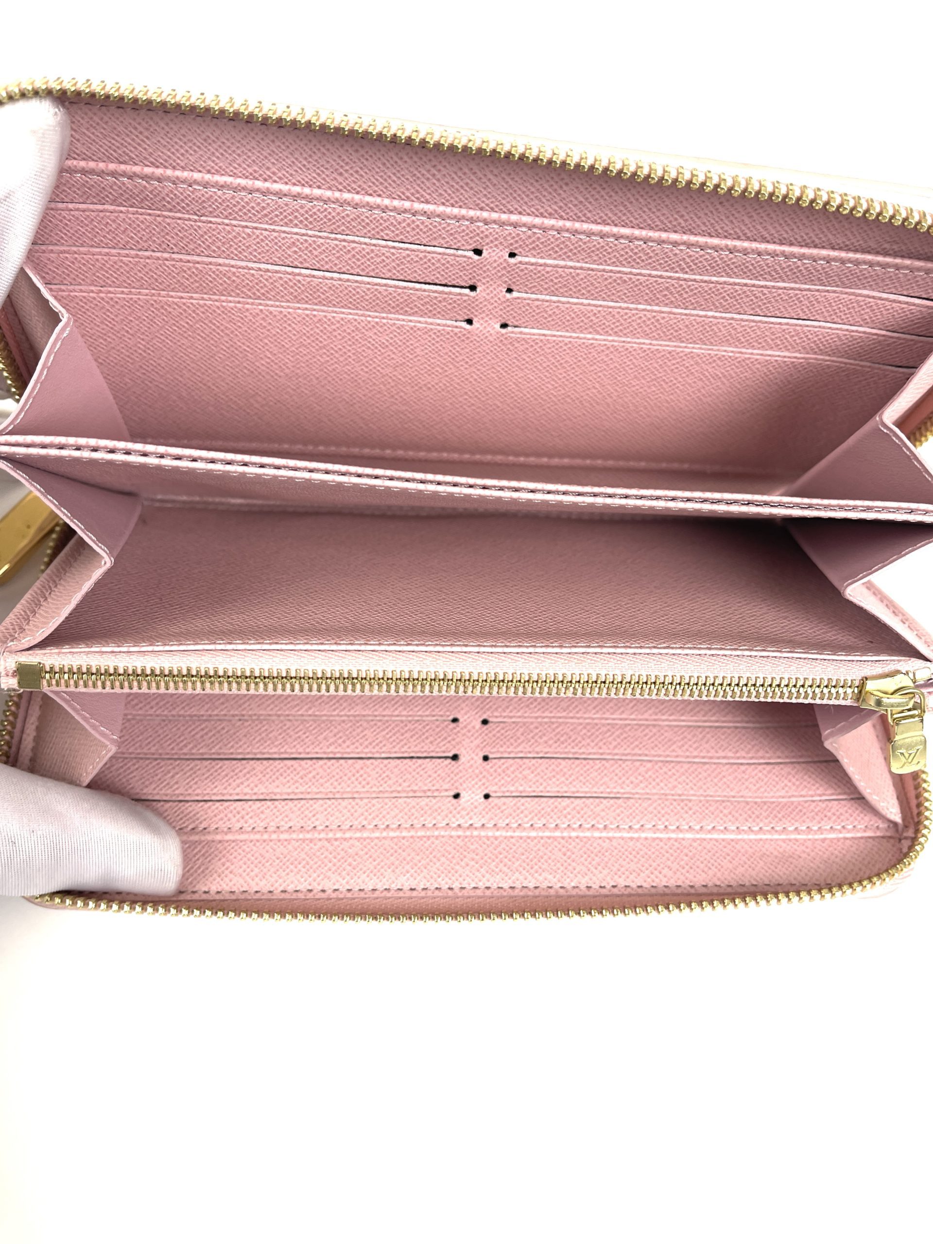 Louis Vuitton Azur Zippy Wallet with Rose Ballerine Interior - A