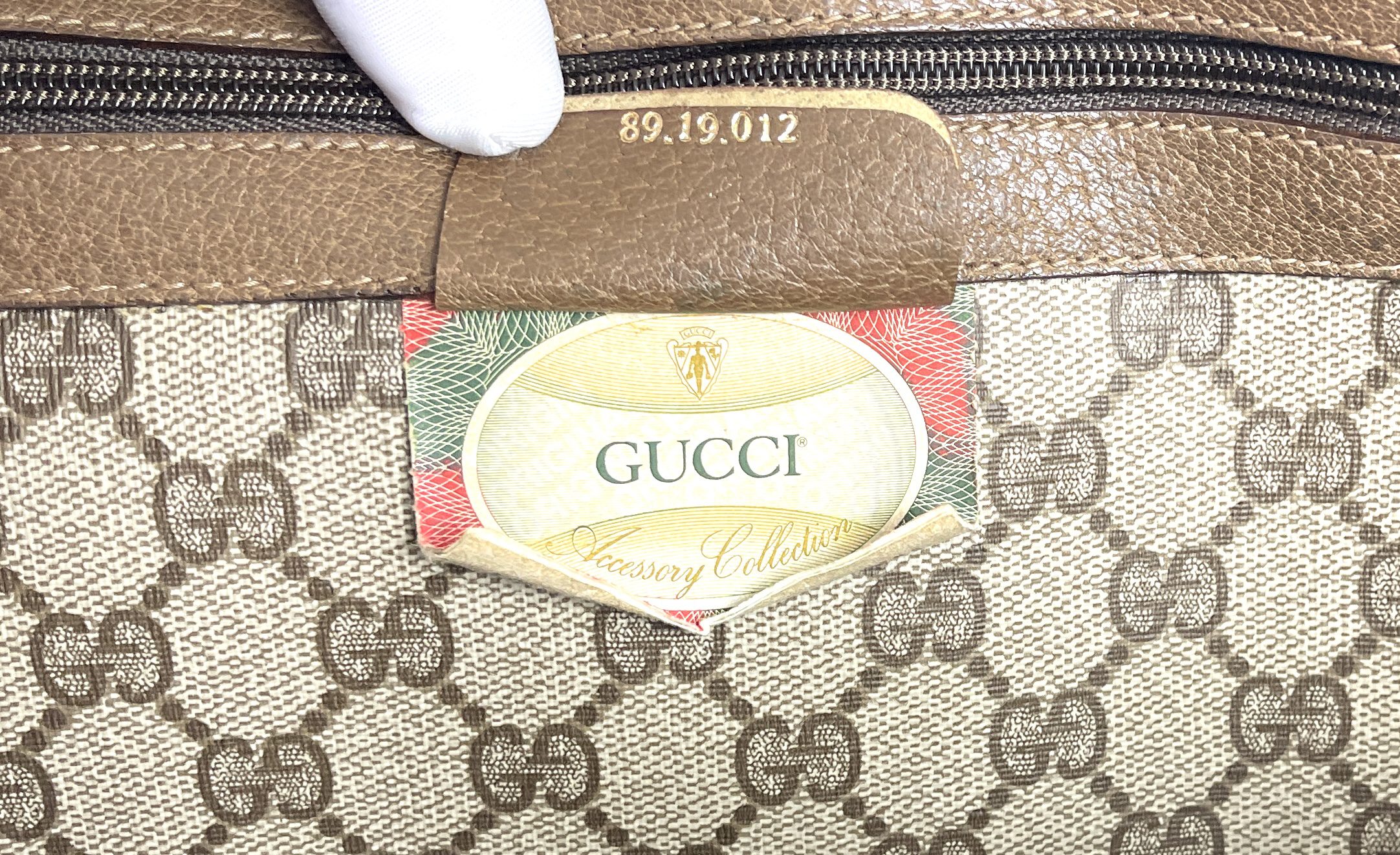 Gucci Vintage Creamy Beige GG Logo Monogram Canvas Fabric Turquoise Tr –  Amarcord Vintage Fashion