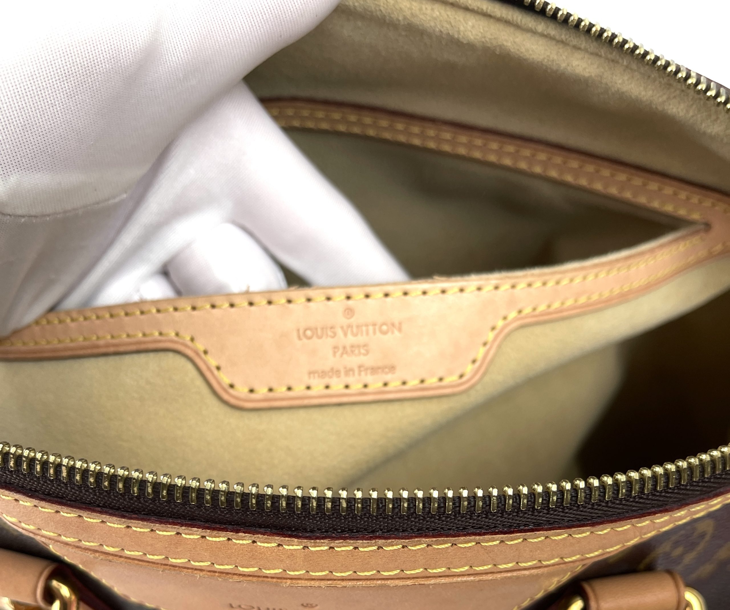 Louis Vuitton Retiro PM Monogram Bag – Bagaholic