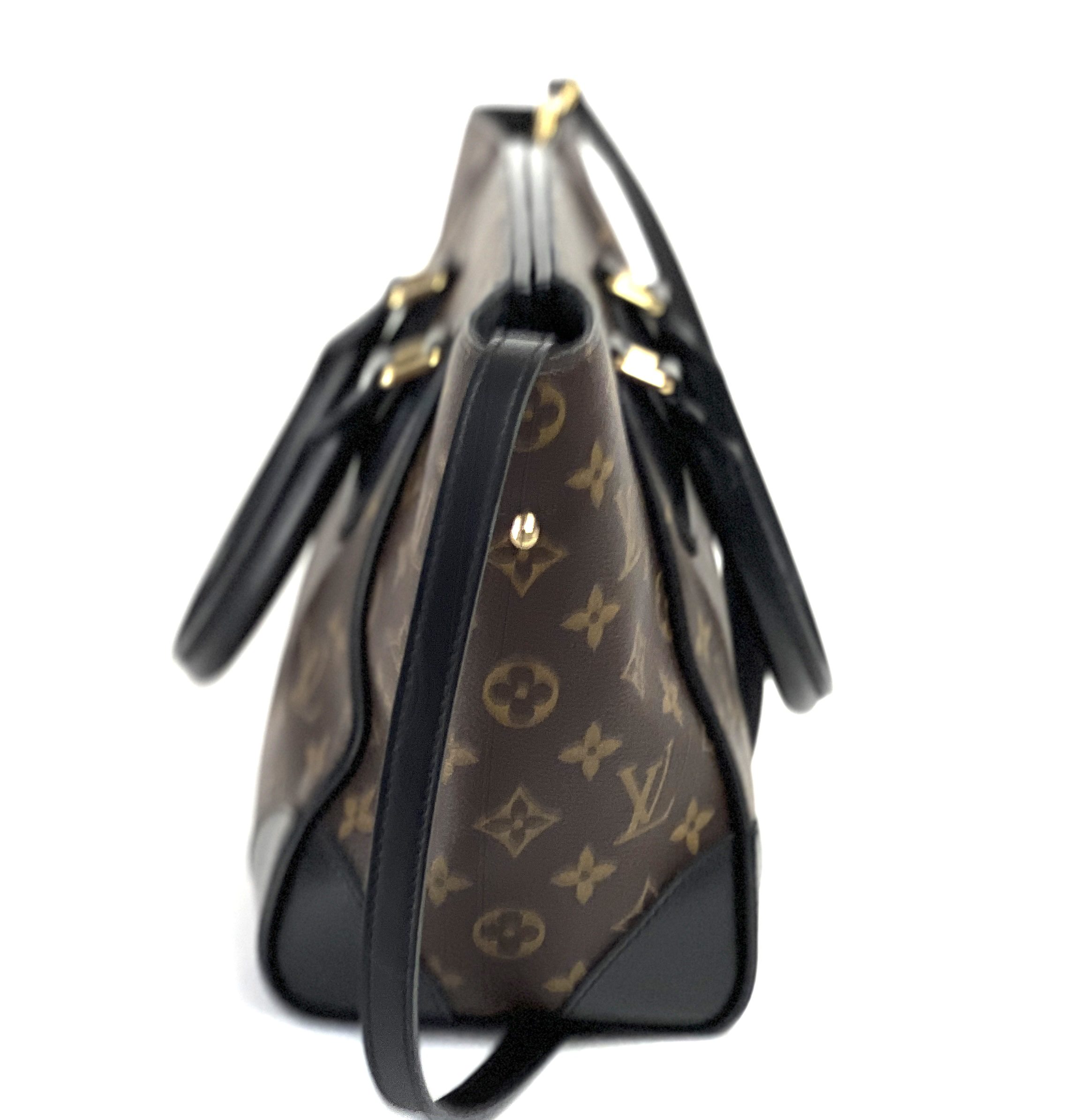 Louis Vuitton Phenix PM Noir Black Leather ref.242654 - Joli Closet