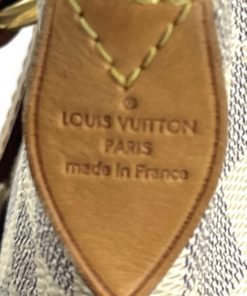 Louis Vuitton Totally MM Azur Tote tag
