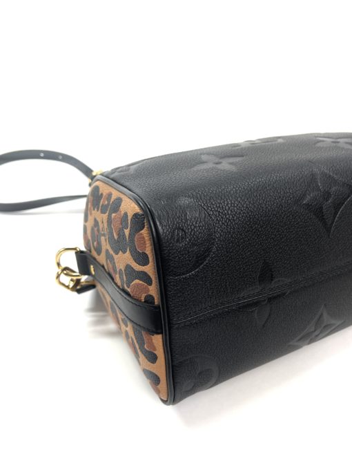 Louis Vuitton Limited Edition Wild At Heart Black Speedy 25 Bandouliere 21