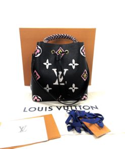 Louis Vuitton Monogram Giant Wild At Heart Neonoe MM Black