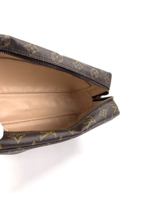 Louis Vuitton Monogram Trousse Toilette 28 Cosmetic Bag pocket