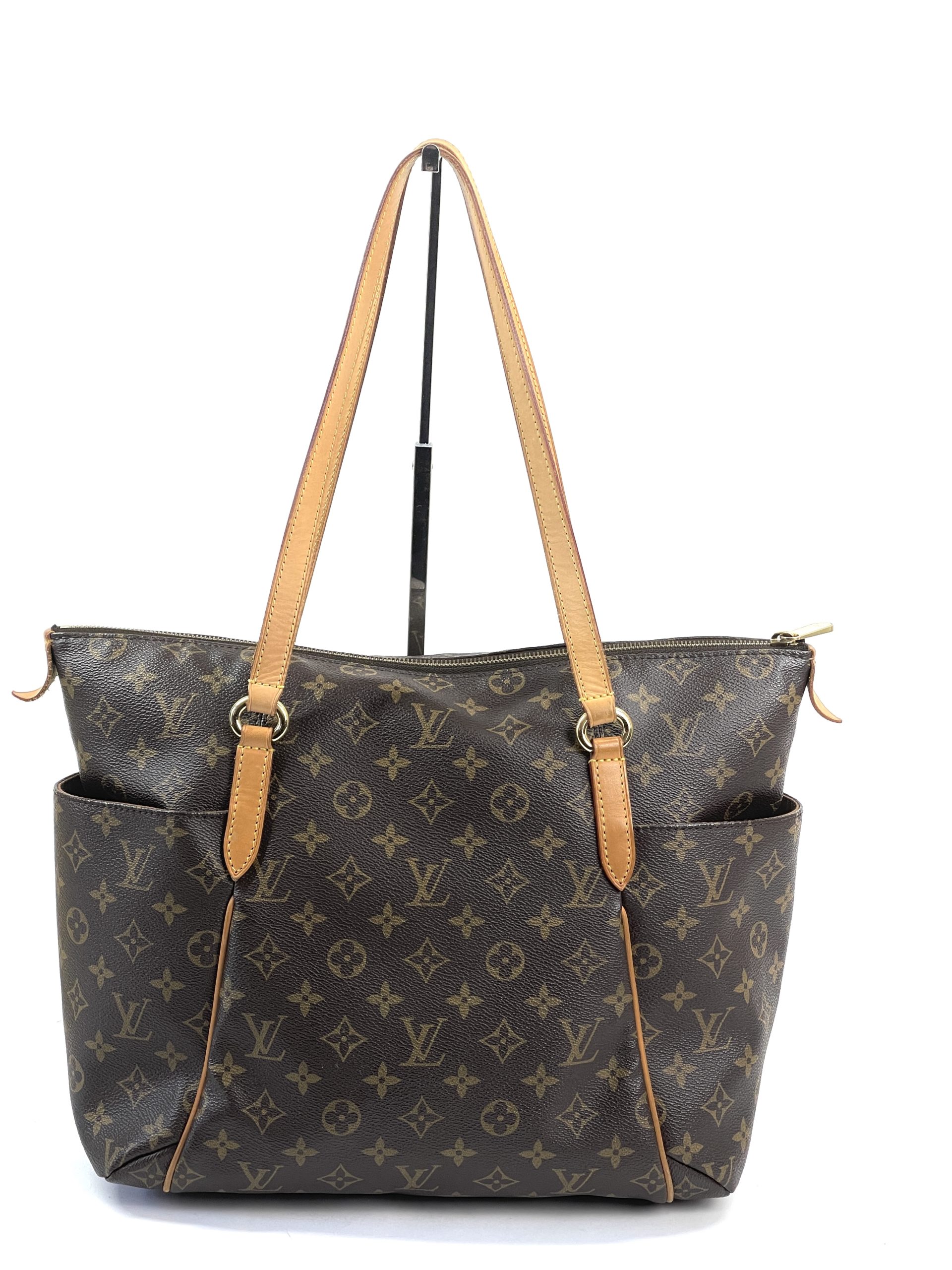 Louis Vuitton, Bags, Beautiful Louis Vuitton Totally Mm Monogram Shoulder Tote  Bag