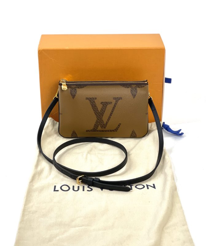 Louis Vuitton Monogram Giant Reverse Pochette Double Zip M