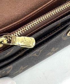 Louis Vuitton Monogram Sarah Wallet zipper