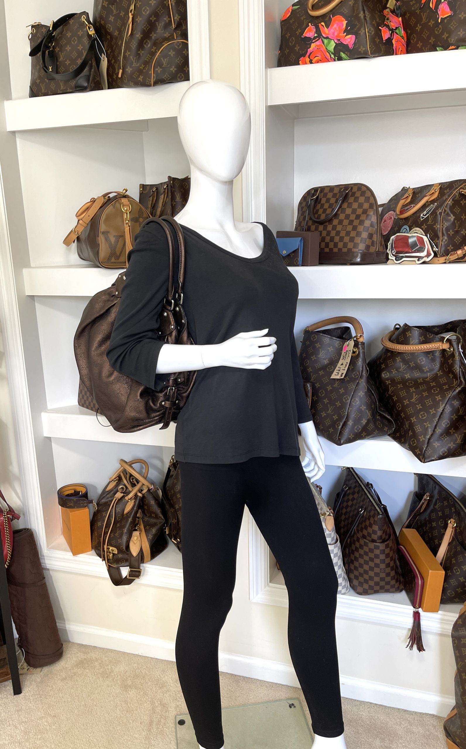 Louis Vuitton Limited Edition Mahina XL Bag - AWL1889 – LuxuryPromise