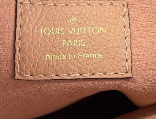 Louis Vuitton Daily Pouch Clutch Monogram with Peach 10