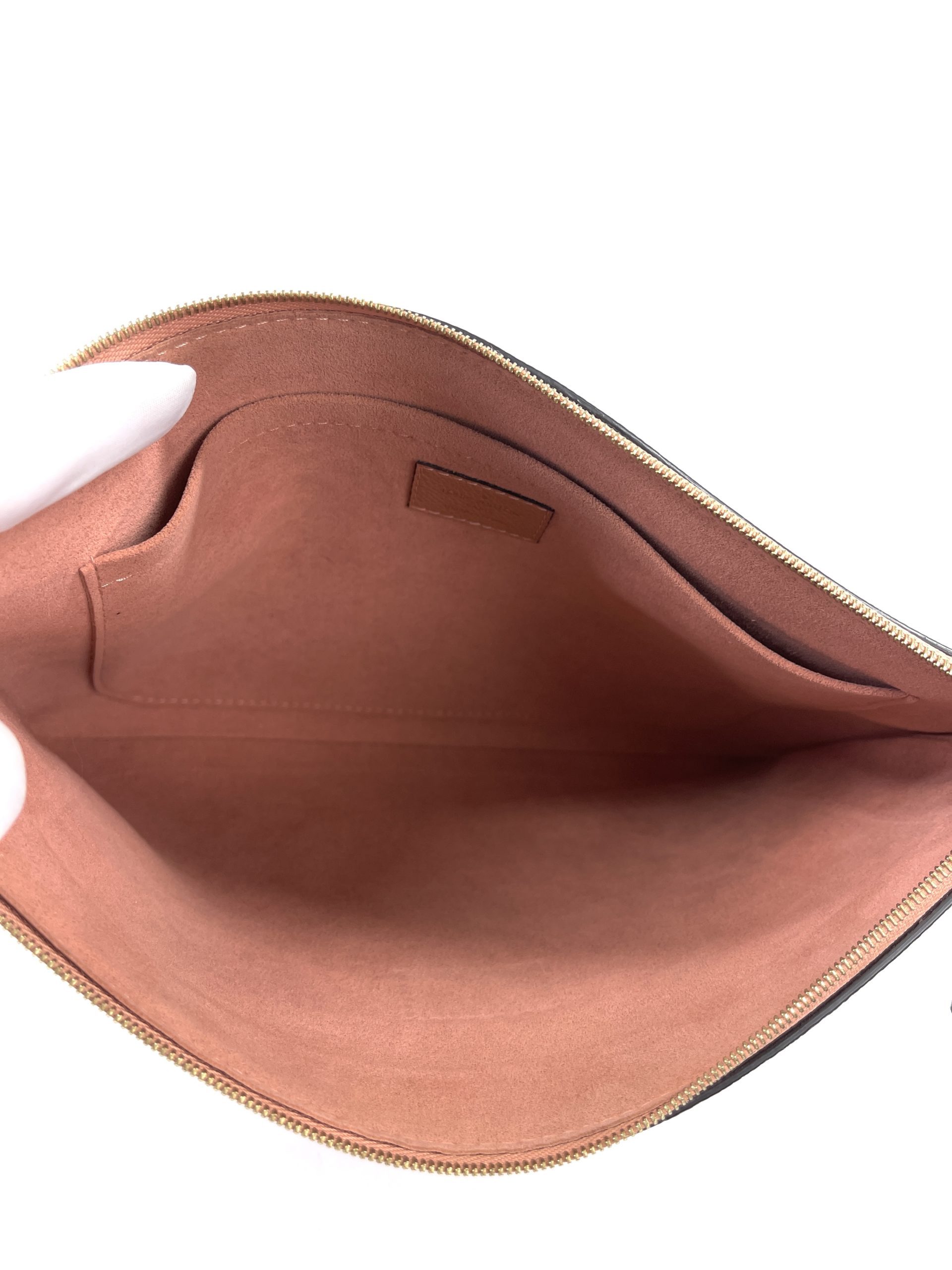Louis Vuitton 2019 Monogram Daily Clutch Bag - Farfetch