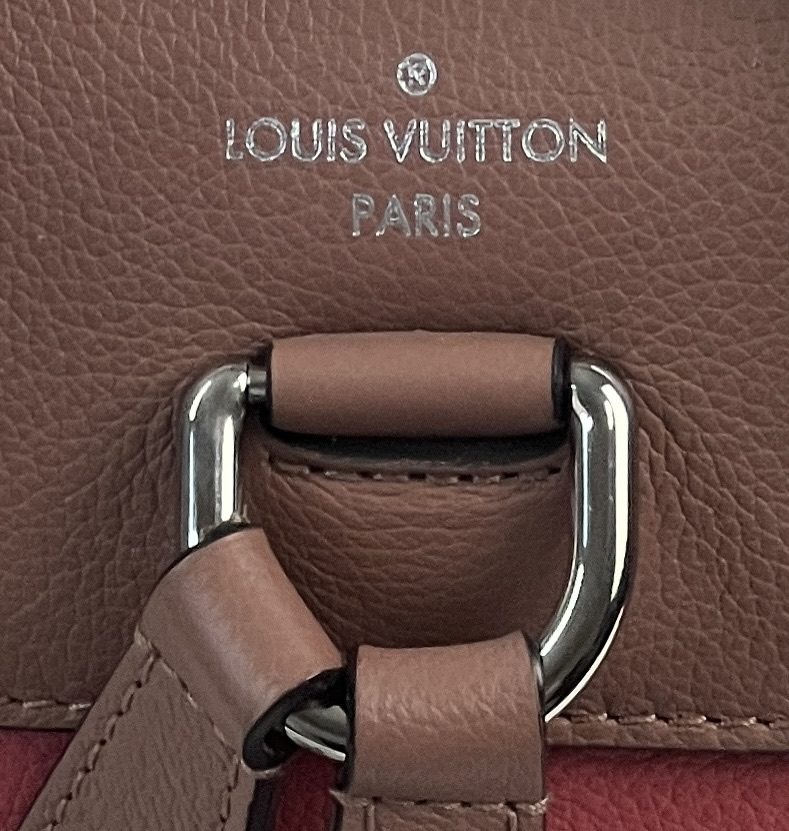 LOUIS VUITTON Lockme II Calfskin Leather Shoulder Bag Pink