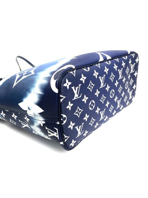 Louis Vuitton Blue Escale Neverfull Bag corner