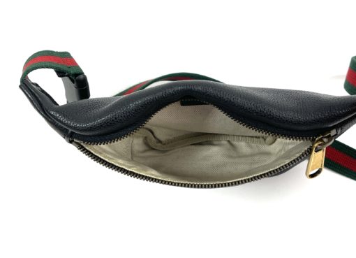 GUCCI Grained Calfskin Small Logo Belt Bag Black pocket