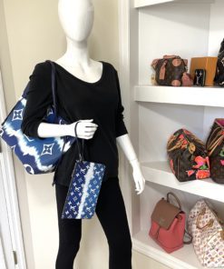 Louis Vuitton Blue Escale Neverfull Bag and Pouch Set w mannequin