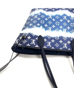 Louis Vuitton Blue Escale Neverfull Bag handle