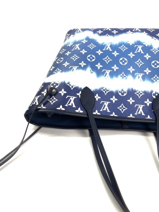 Louis Vuitton Blue Escale Neverfull Bag handle