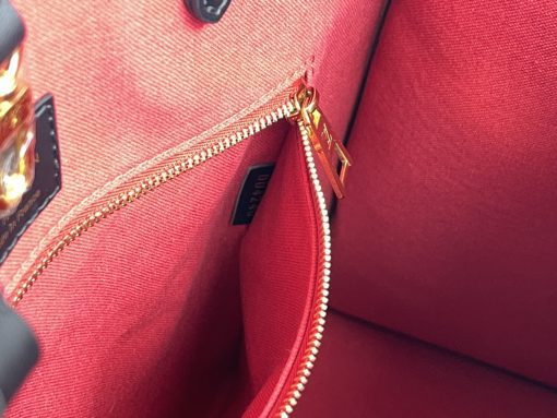 Louis Vuitton Reverse Monogram Onthego MM Tote inside zipper