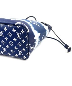 Louis Vuitton Blue Escale Neverfull Bag corner