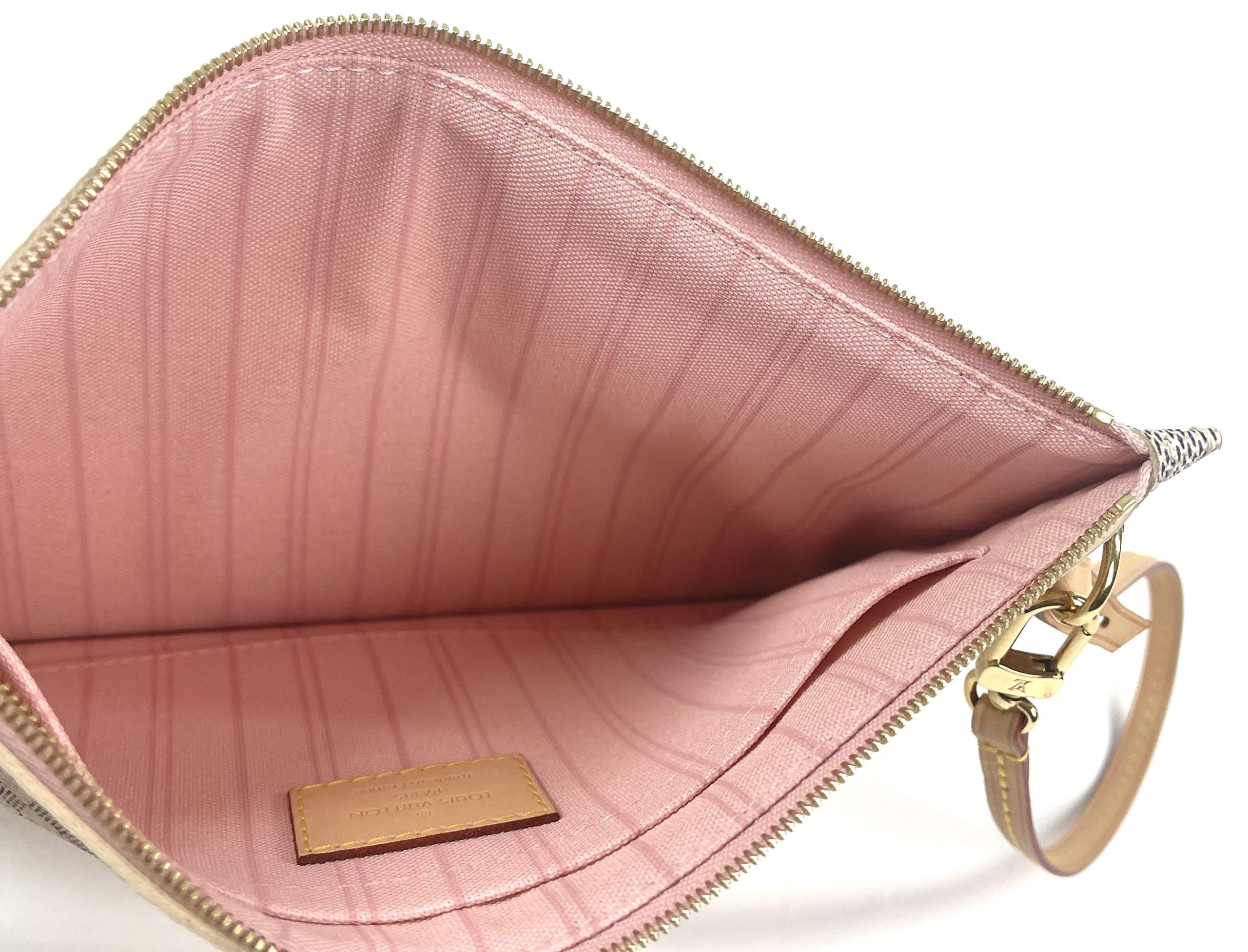 Louis Vuitton, Bags, Louis Vuitton Neverfull Pouch Wristlet Clutch Damier  Azur Ballerine Pink Euc