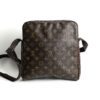 Louis Vuitton Monogram Trotteur Beaubourg Messenger 17