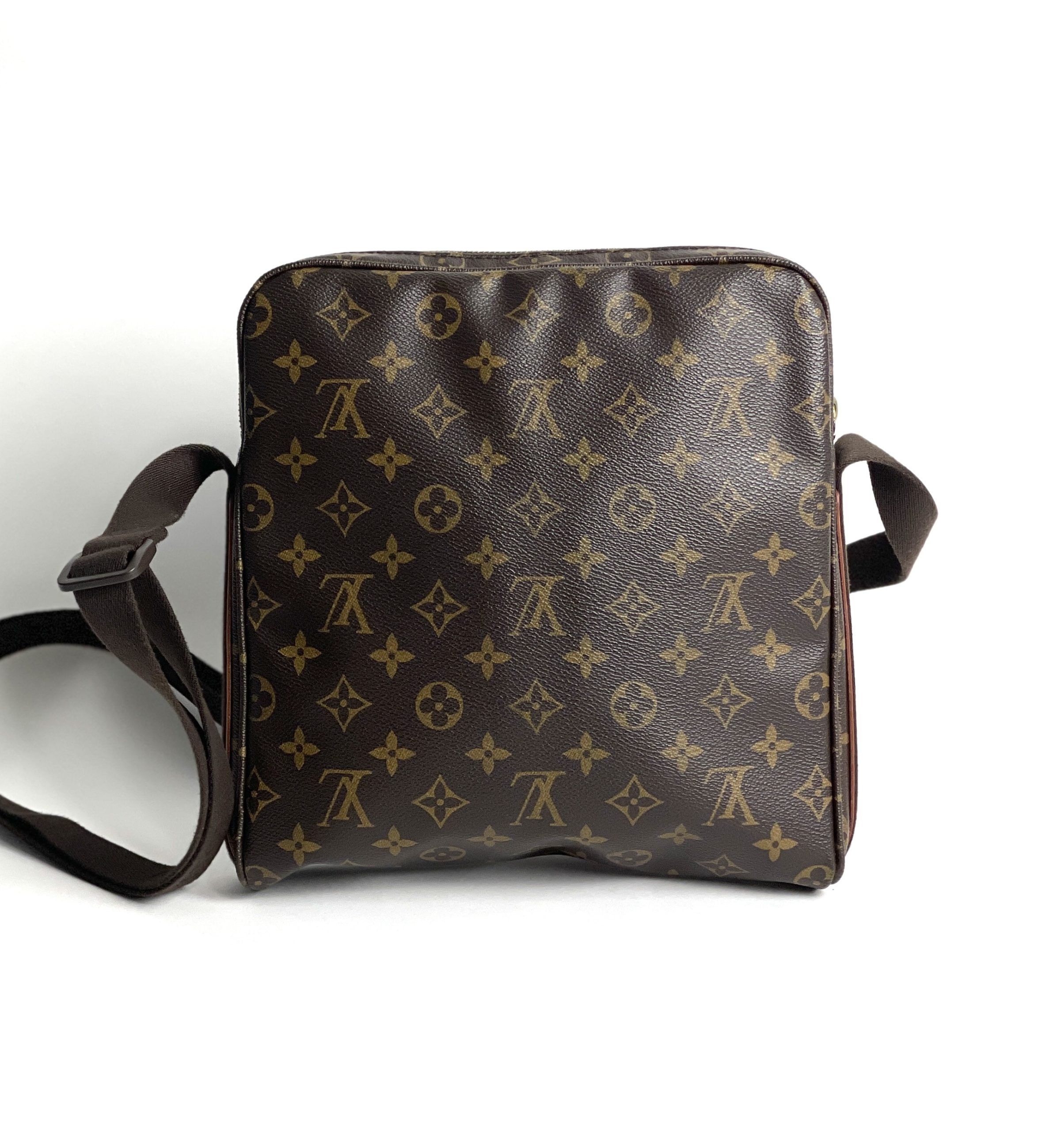 Louis Vuitton Monogram Trotteur Crossbody Bag