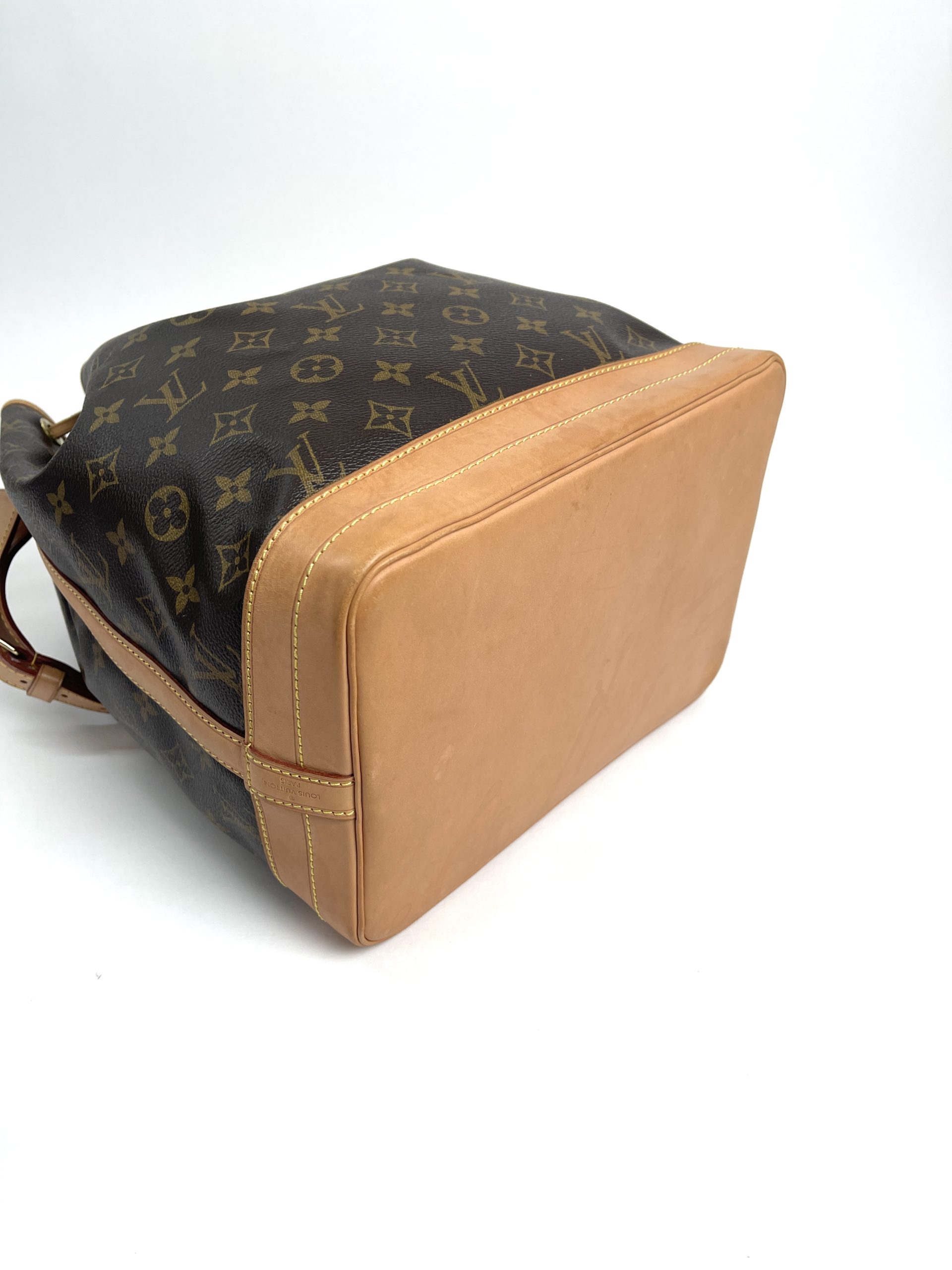 Louis Vuitton Monogram Bucket GM Canvas Shoulder Hand Bag
