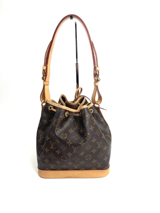 Louis Vuitton Monogram Petit Noe Bucket Bag strap