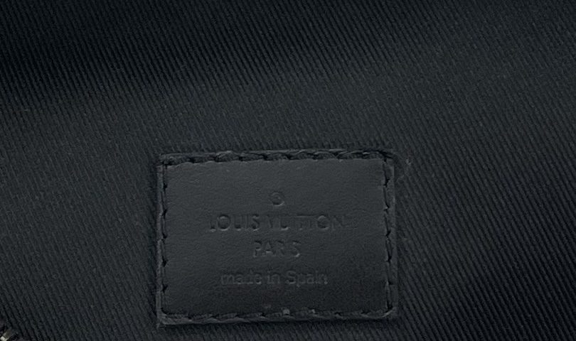 Louis Vuitton Discovery Bumbag PM Monogram Eclipse - THE PURSE AFFAIR