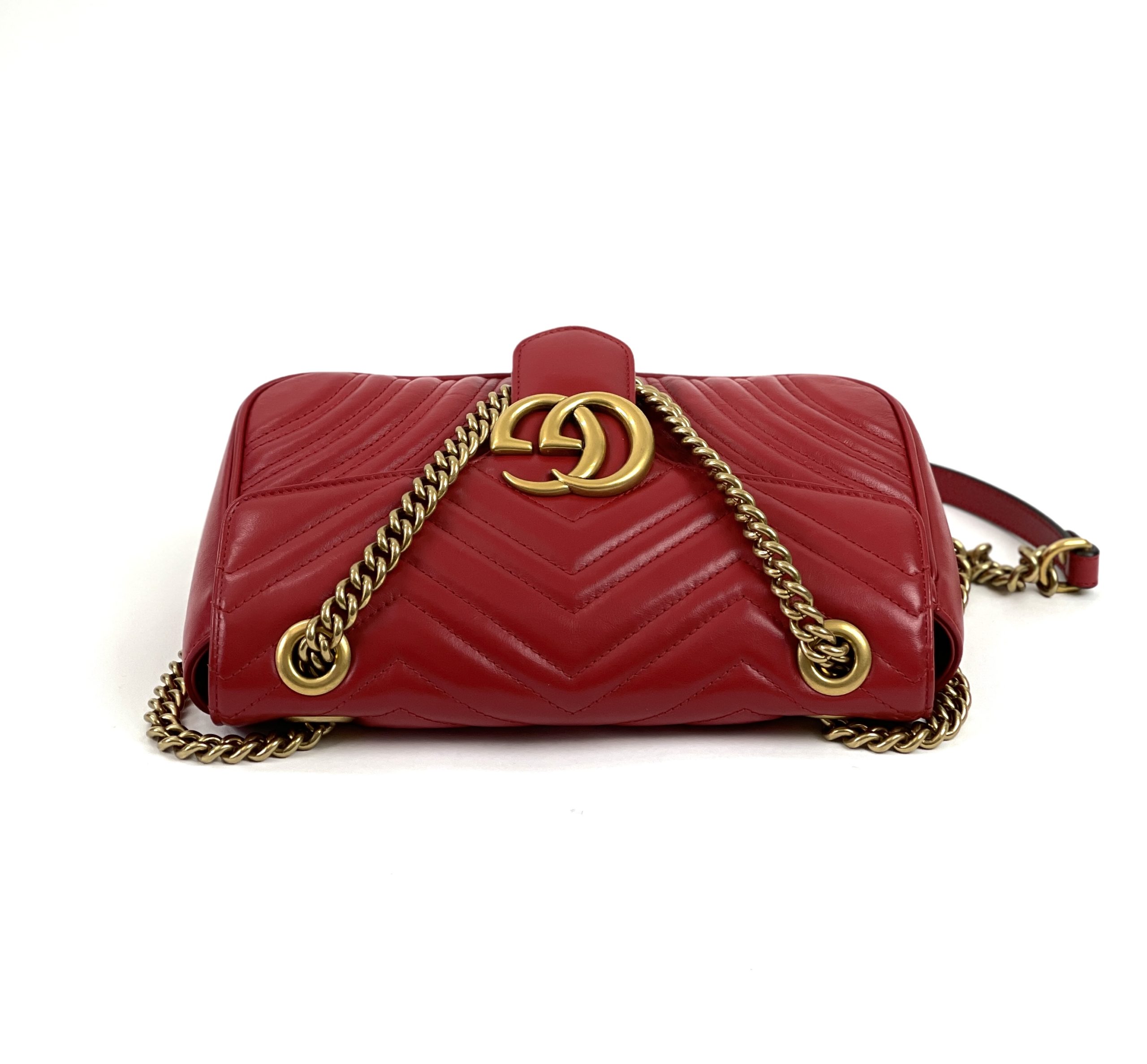 GUCCI GG Marmont Small Shoulder Bag Red