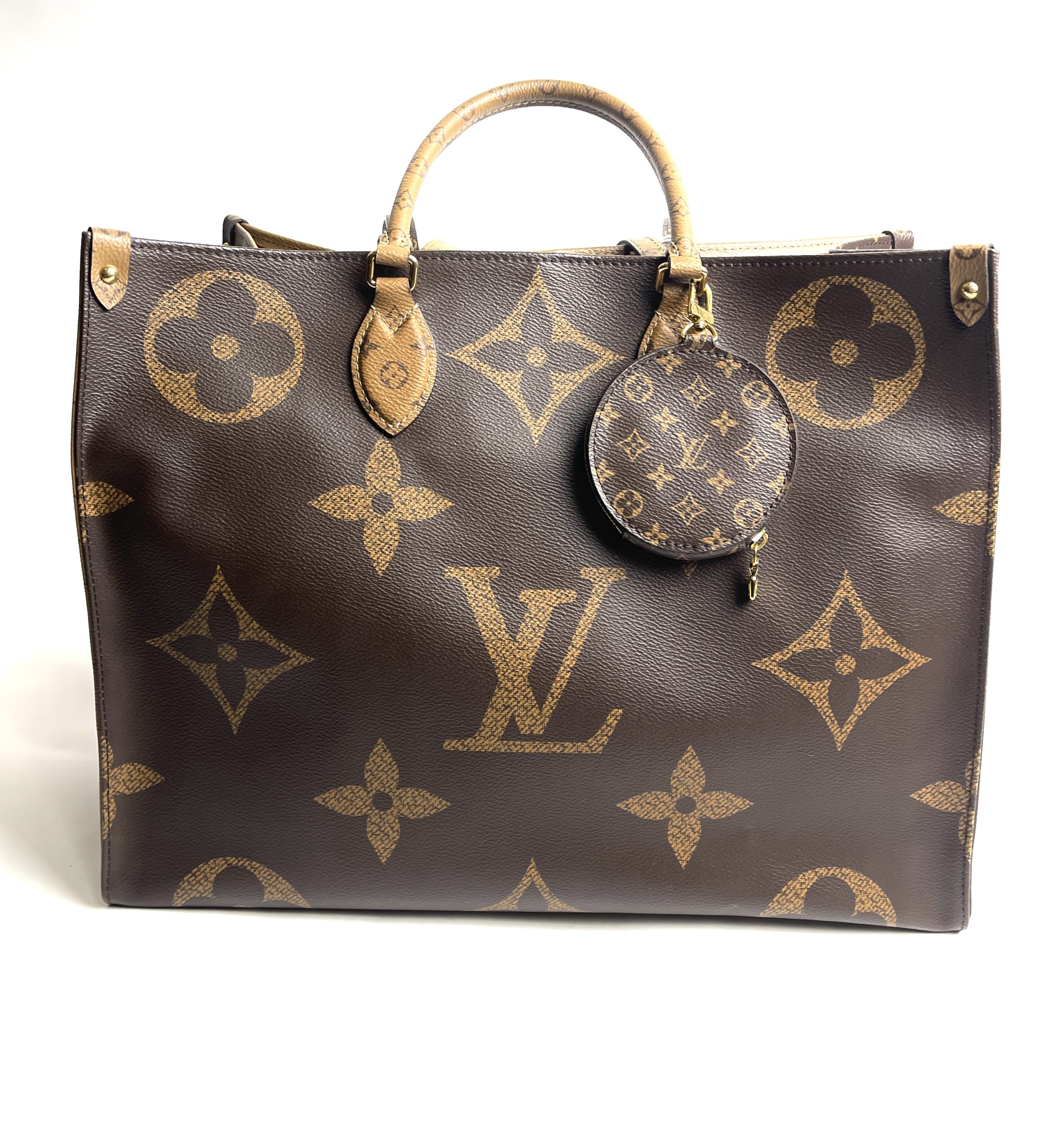 Louis Vuitton Monogram Canvas Reverse Round Bag Charm and Key Holder -  Yoogi's Closet