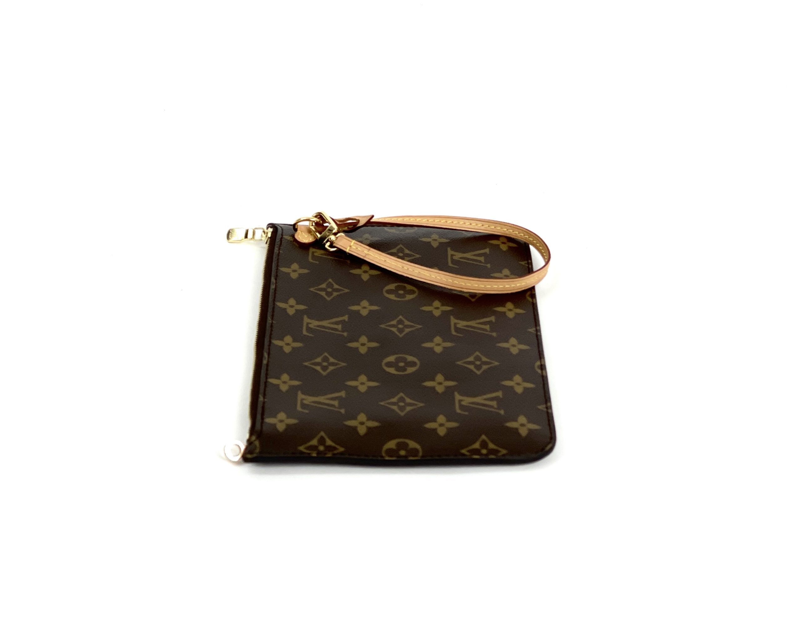 How to Convert Your Louis Vuitton Neverfull Pouch into a Crossbody Bag 